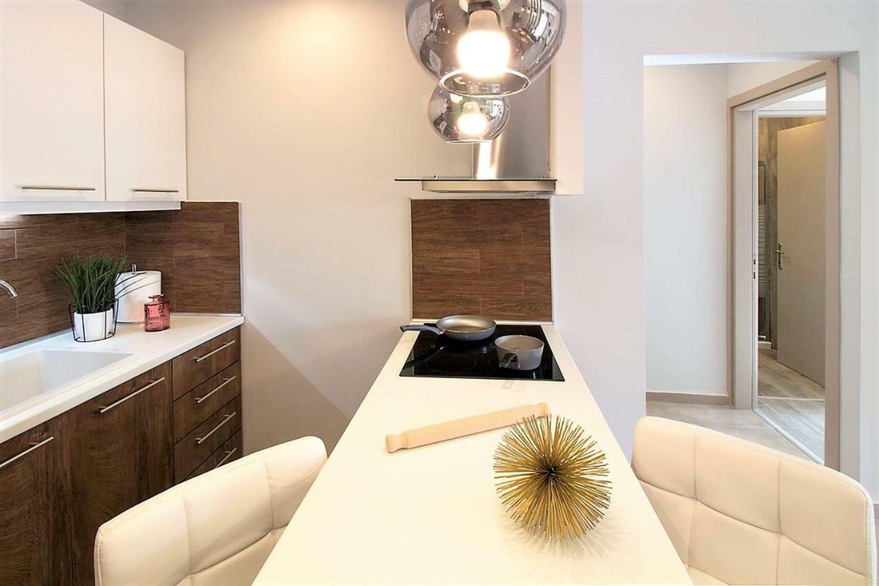 Metro Apartment テッサロニキ エクステリア 写真